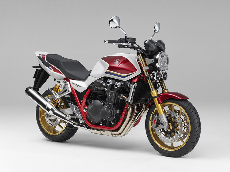 SPモデルは足つき性が異なる？