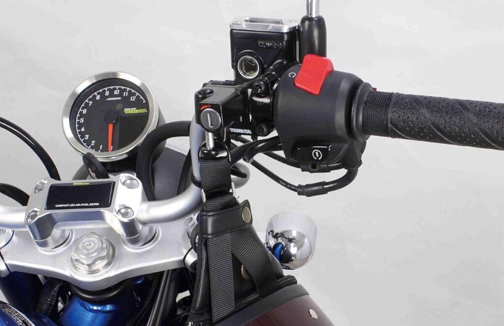 ダックス125のヘルメットホルダー:カスタムにおすすめのSP武川製